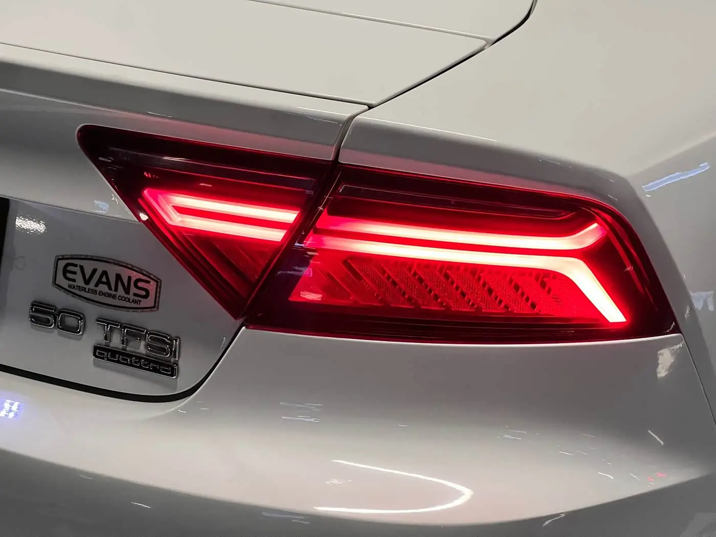 Audi A7 2016 — Фото 19/20