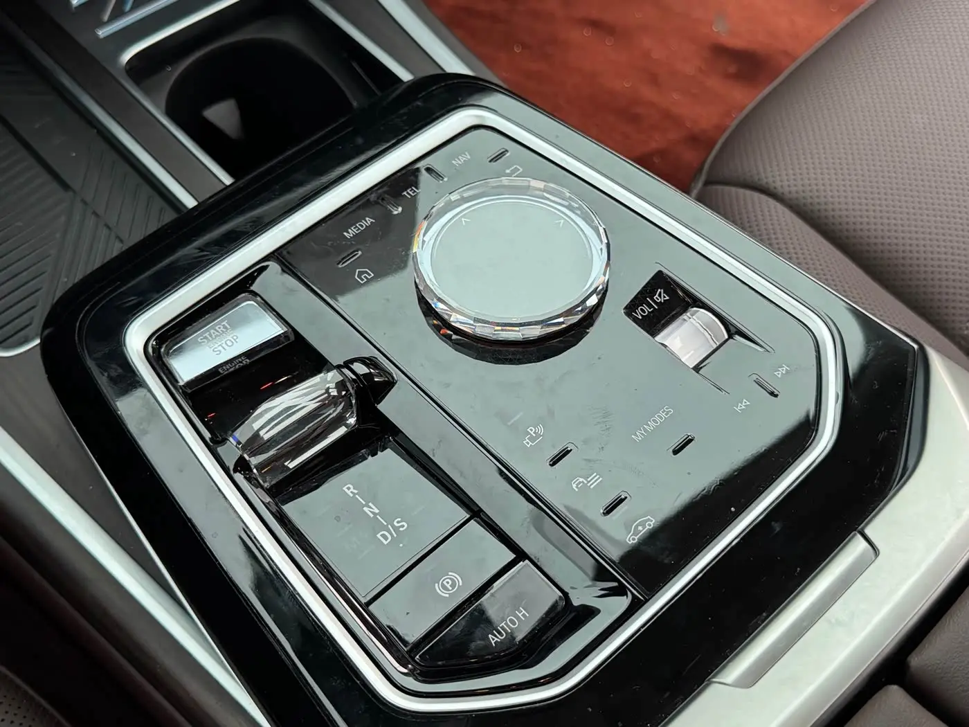 BMW 7 Series 2023 — Фото 13/15