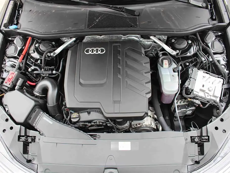 Audi A6L 2025 — Photo 13/17