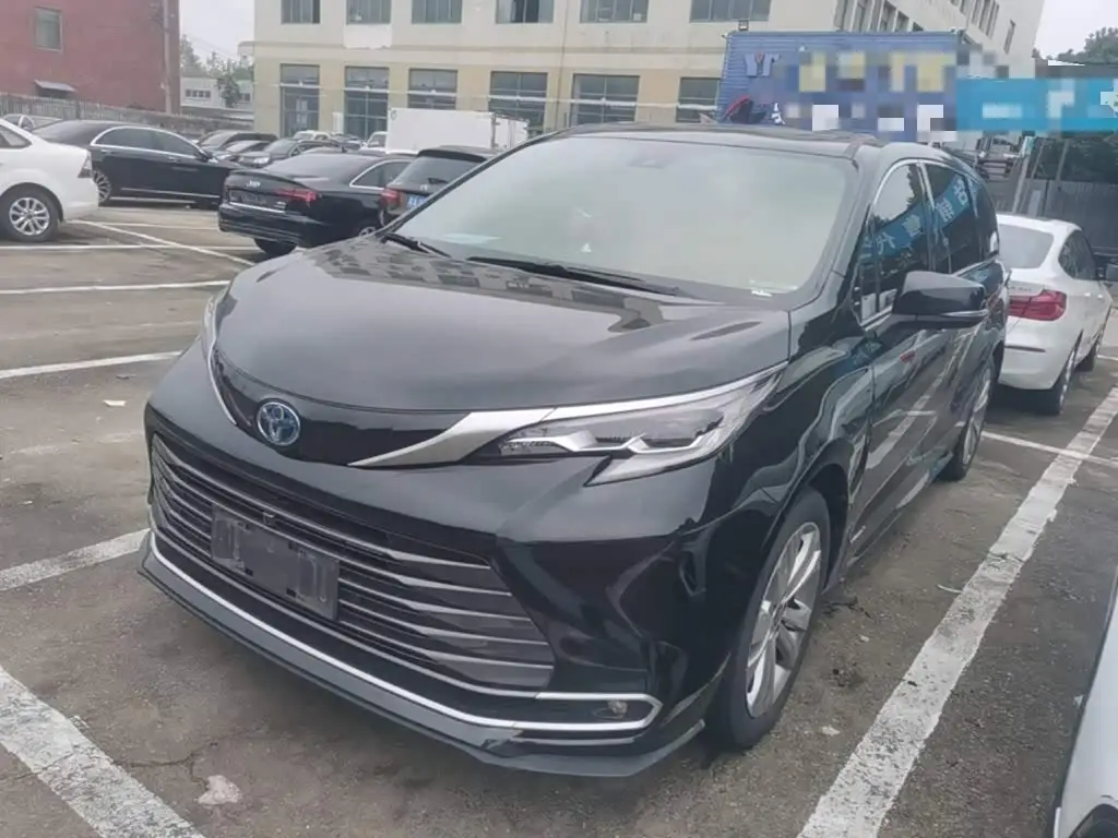 Toyota Sienna, 2024