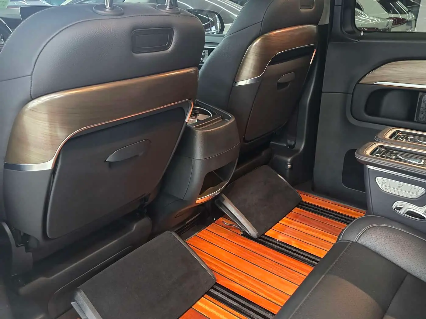Mercedes-Benz V-Class 2022 — Şəkil 8/15