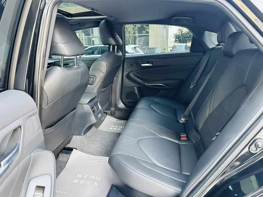 Toyota Avalon 2023 — Фото 12/20