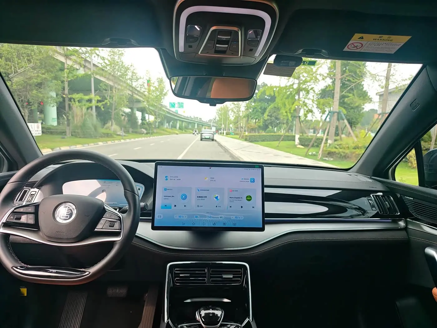 BYD Tang New Energy 2023 — Photo 13/16