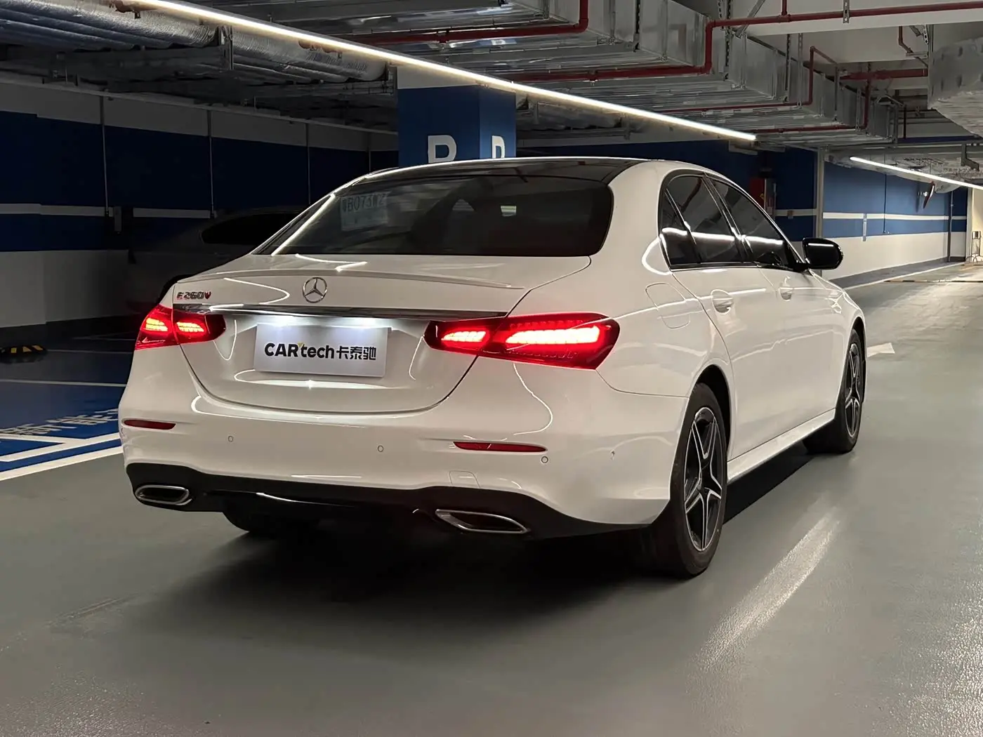 Mercedes-Benz E-Class 2022 — ფოტო 4/19