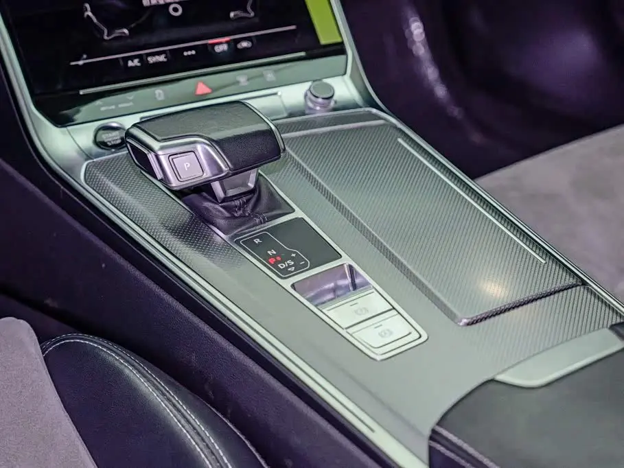 Audi A6L 2023 — Photo 13/20