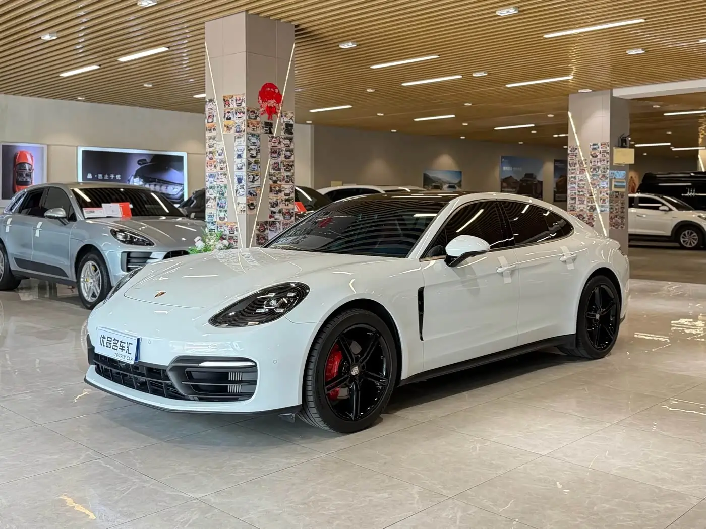 Porsche Panamera, 2022