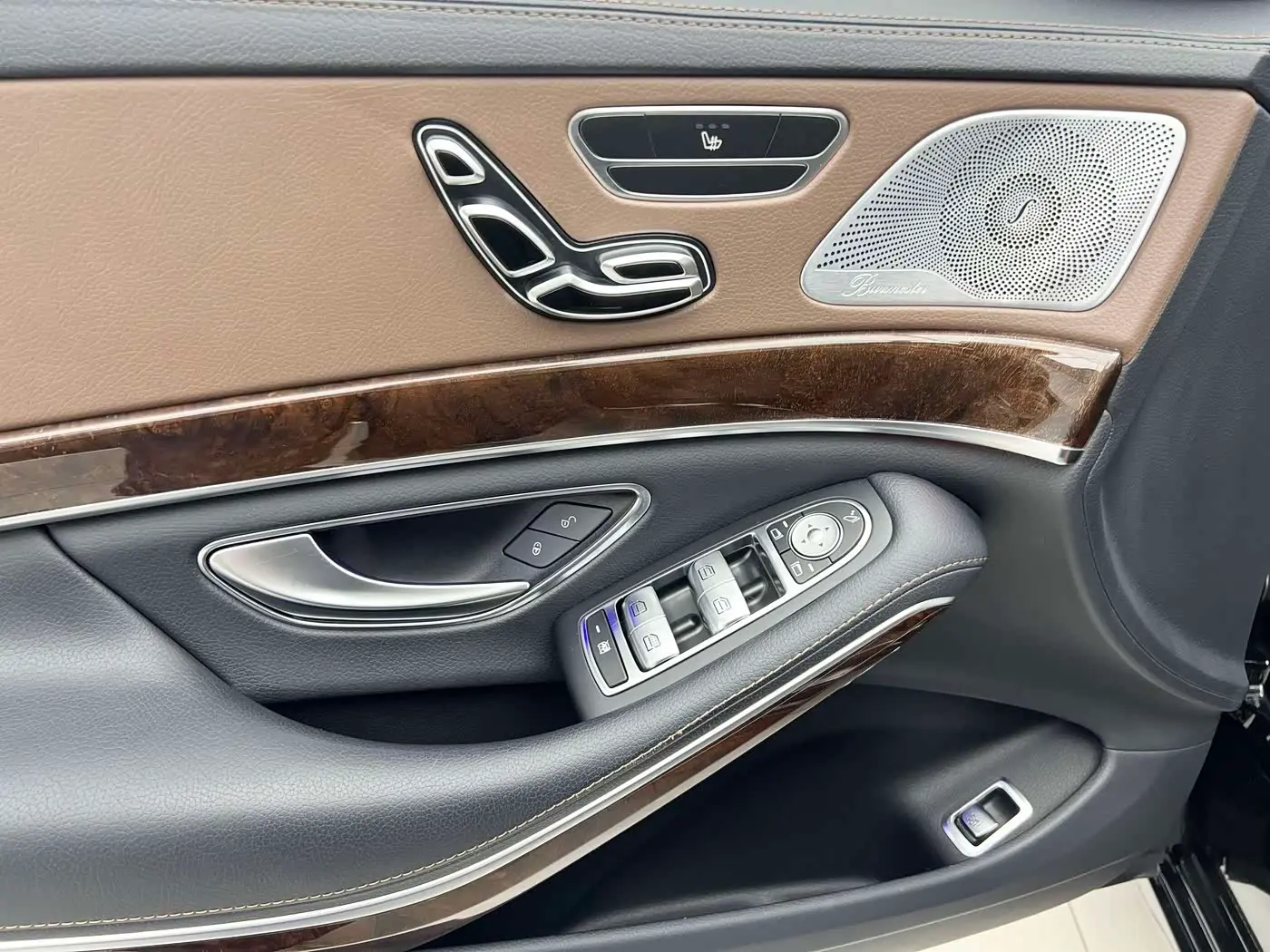 Mercedes-Benz S-Class 2019 — Фото 7/16