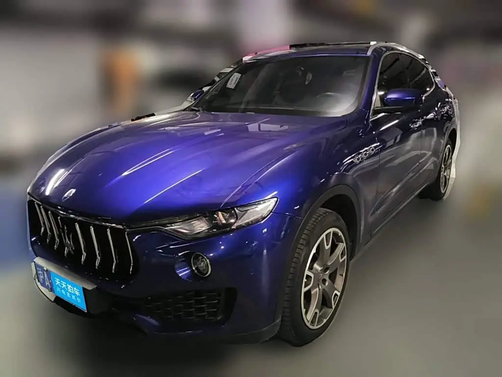 Maserati Levante 2018 — Фото 1/13