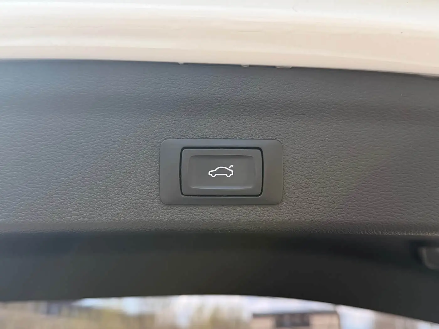 Audi Q3 2022 — Şəkil 16/16