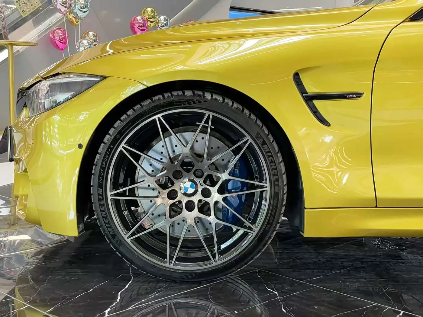 BMW M4 2020 — Фото 5/20