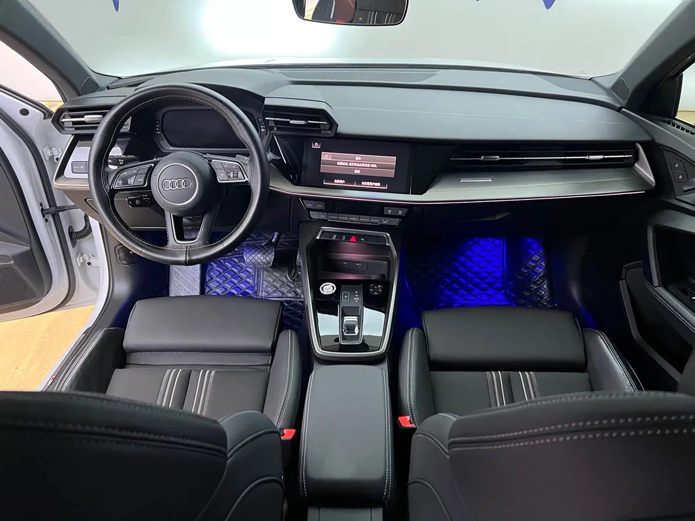 Audi A3 2023 — Photo 9/16