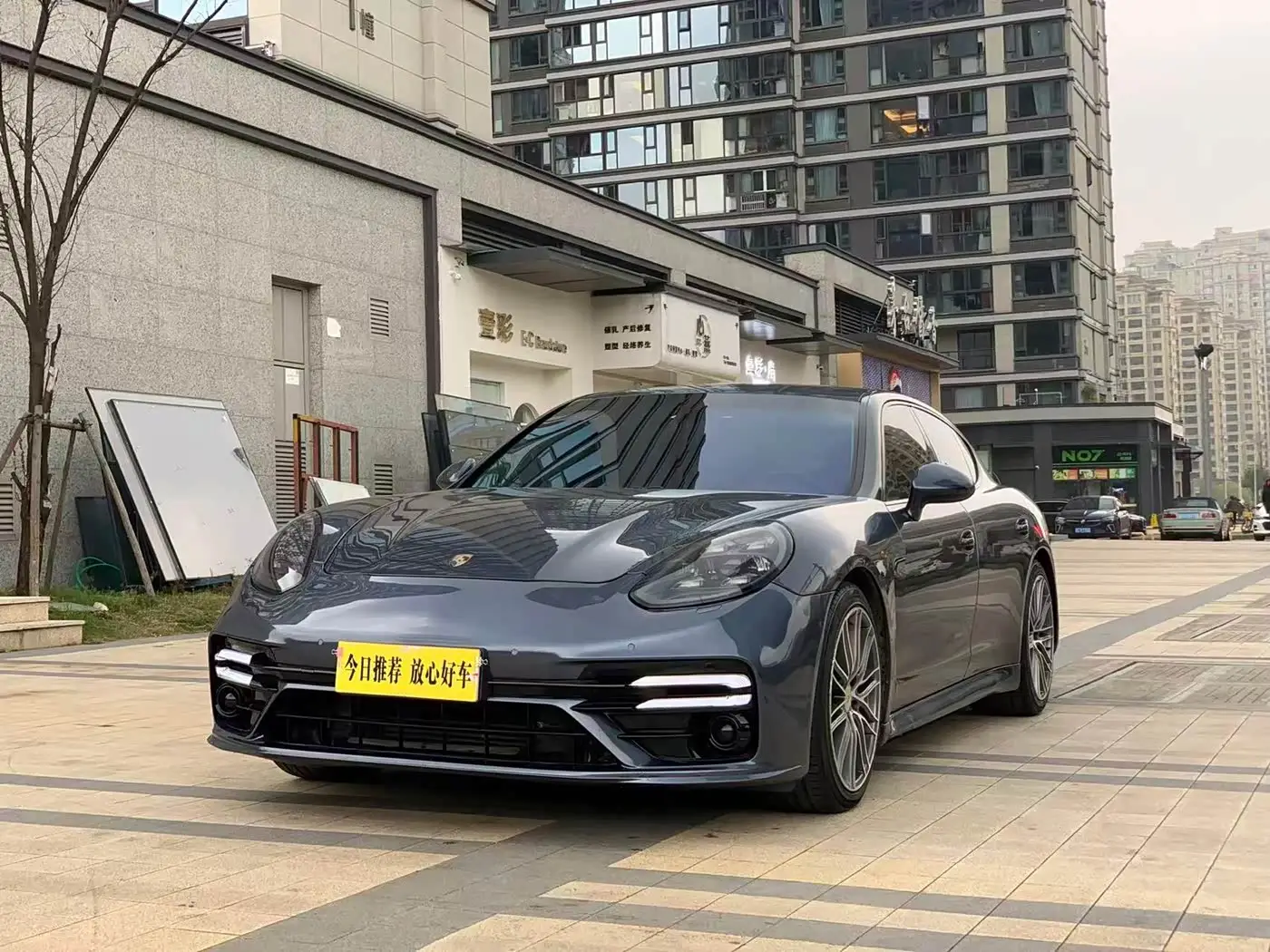 Porsche Panamera, 2011