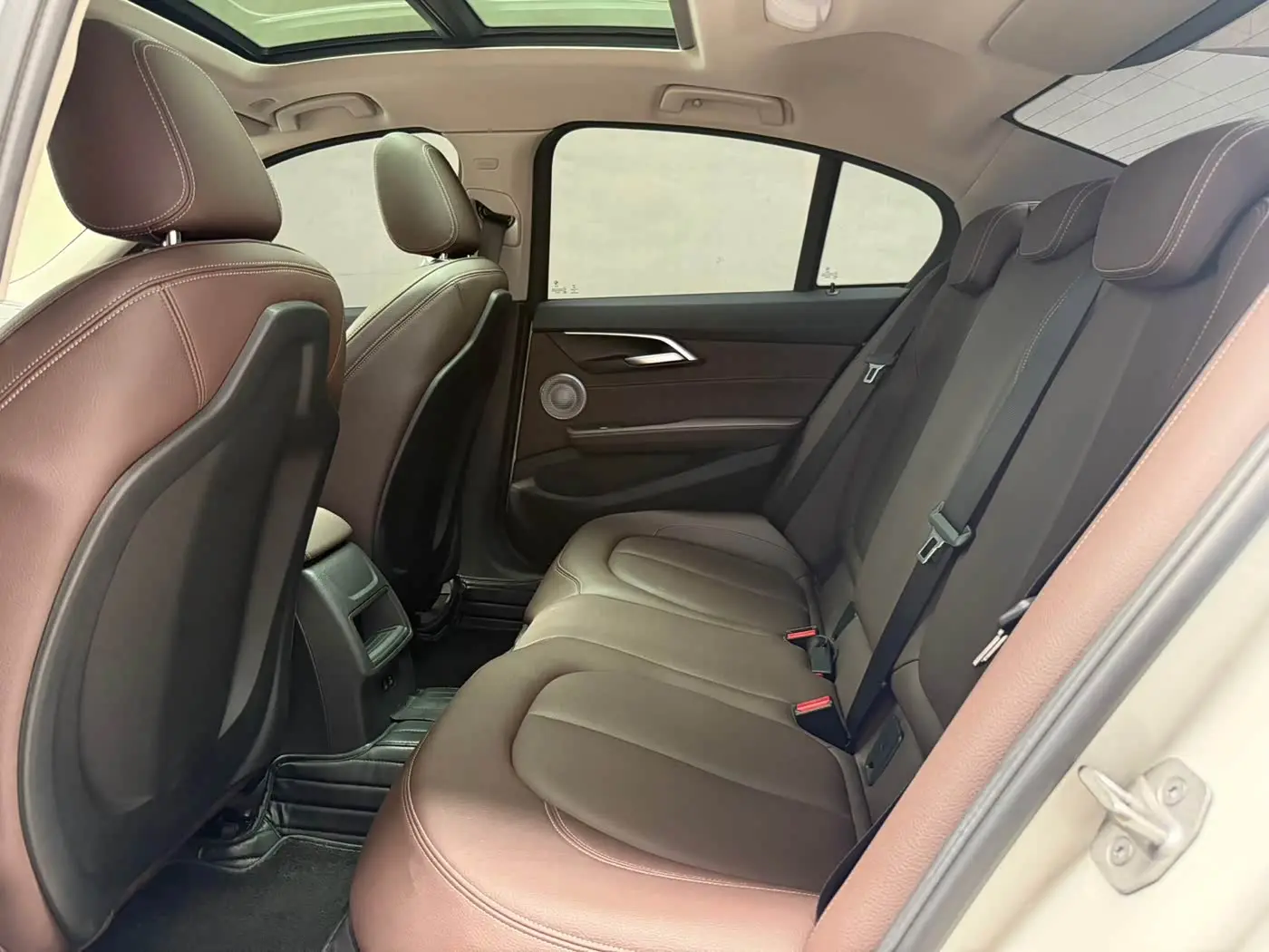 BMW 1 Series 2023 — Photo 10/20