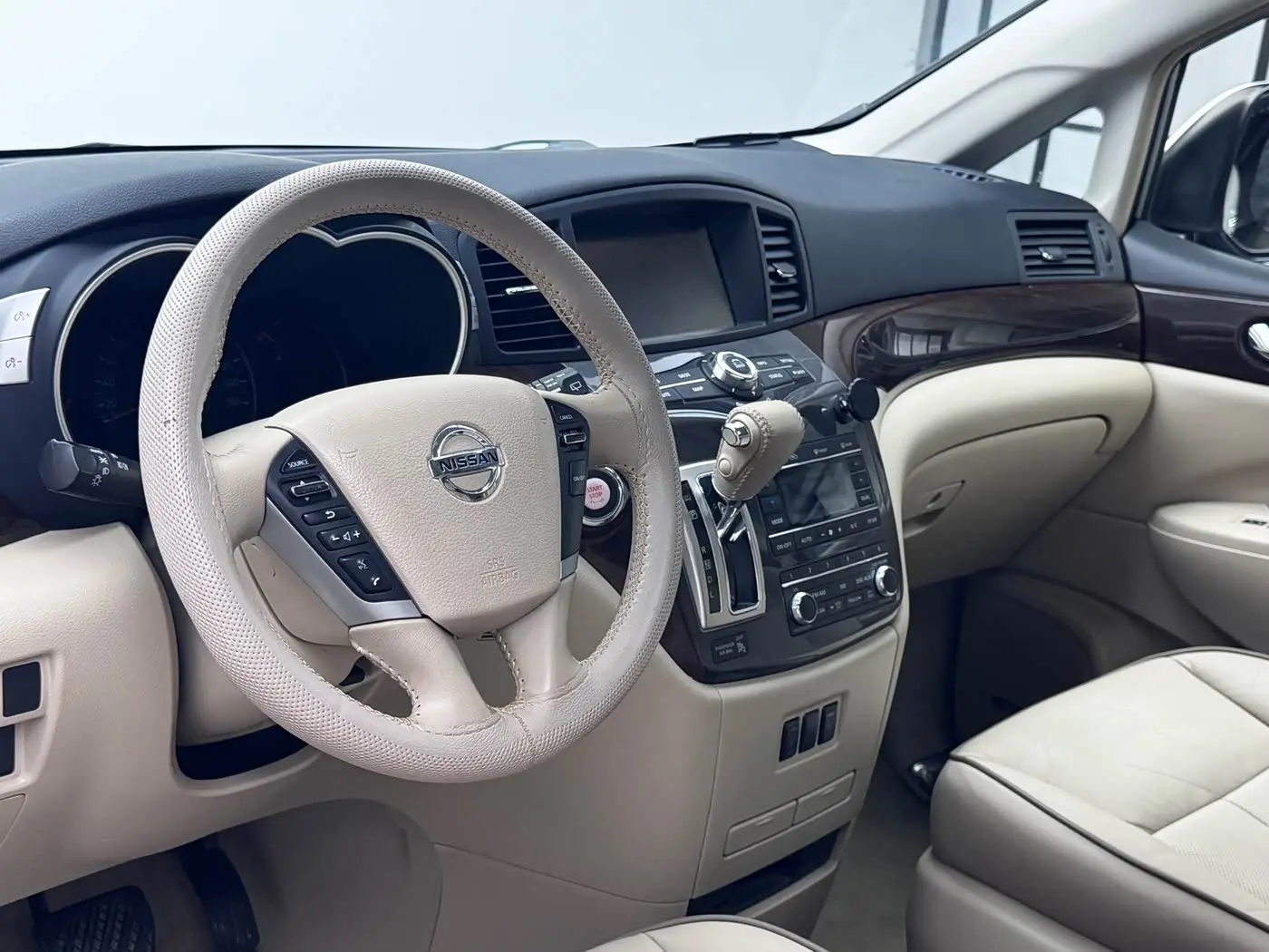 Nissan Quest 2016 — Фото 16/20