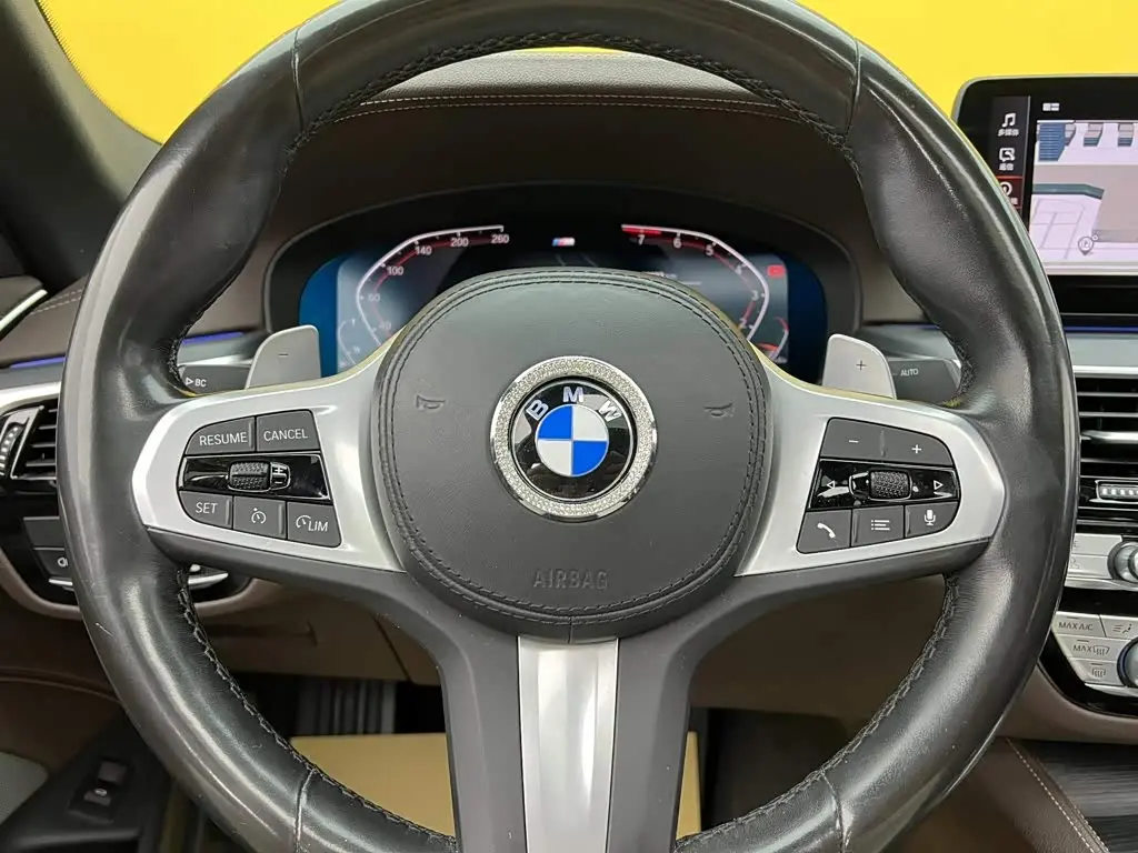 BMW 5 Series 2022 — Фото 16/20