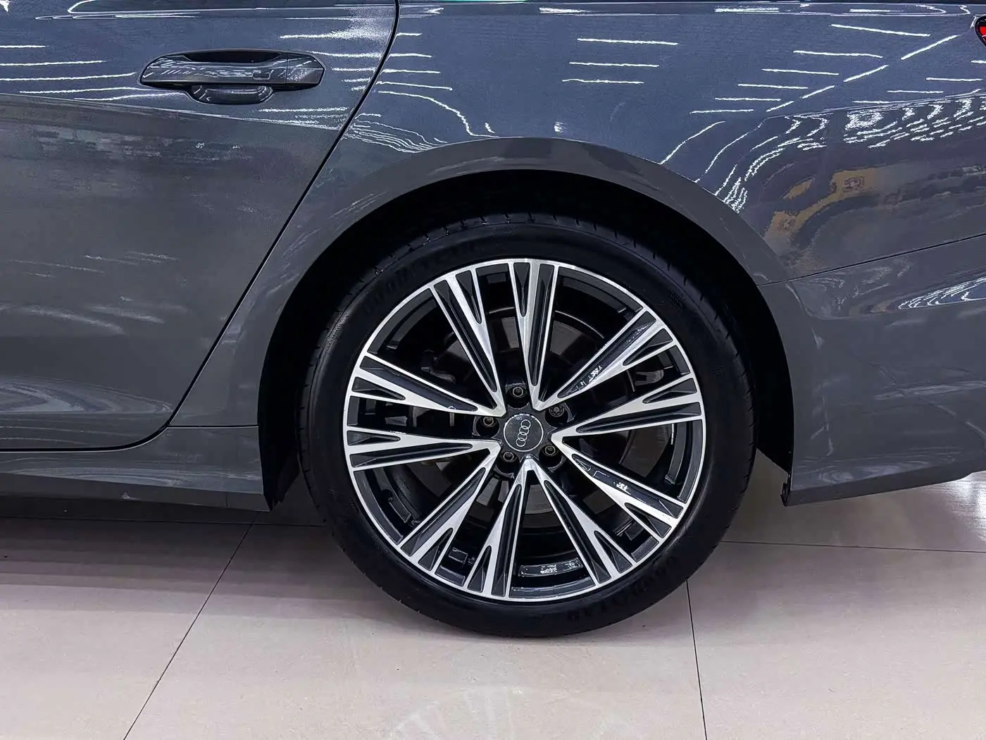 Audi A6L 2020 — Photo 19/20