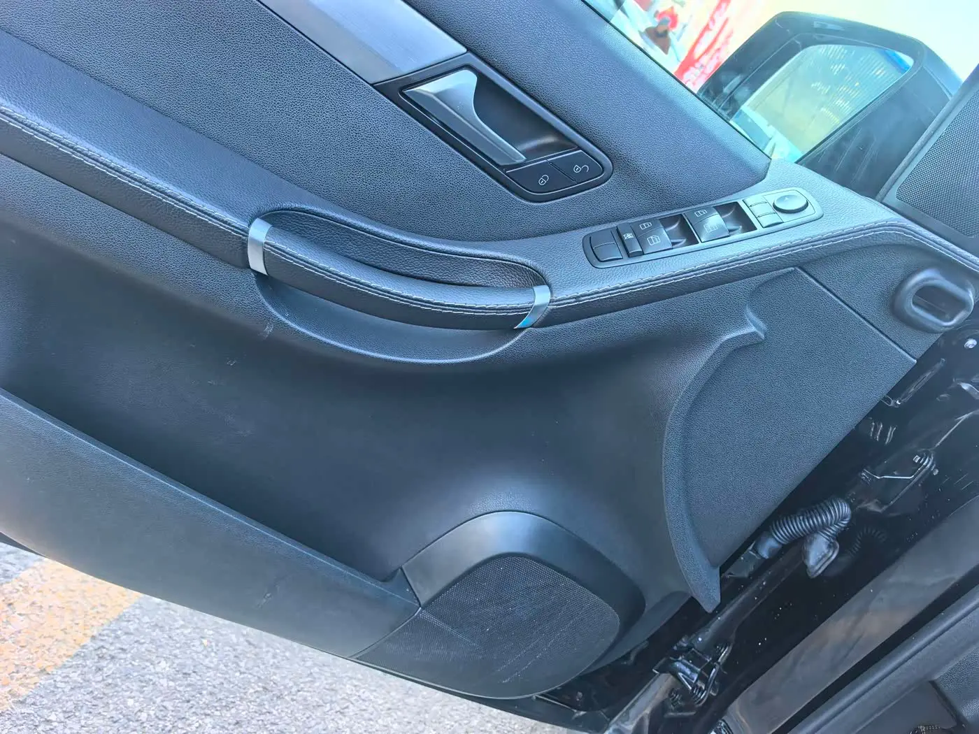 Mercedes-Benz R-Class 2015 — Photo 5/19