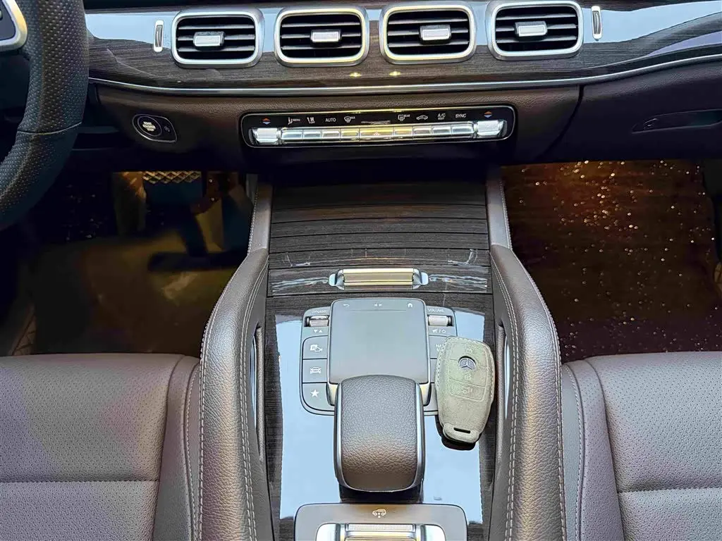 Mercedes-Benz GLE 2021 — Фото 10/19