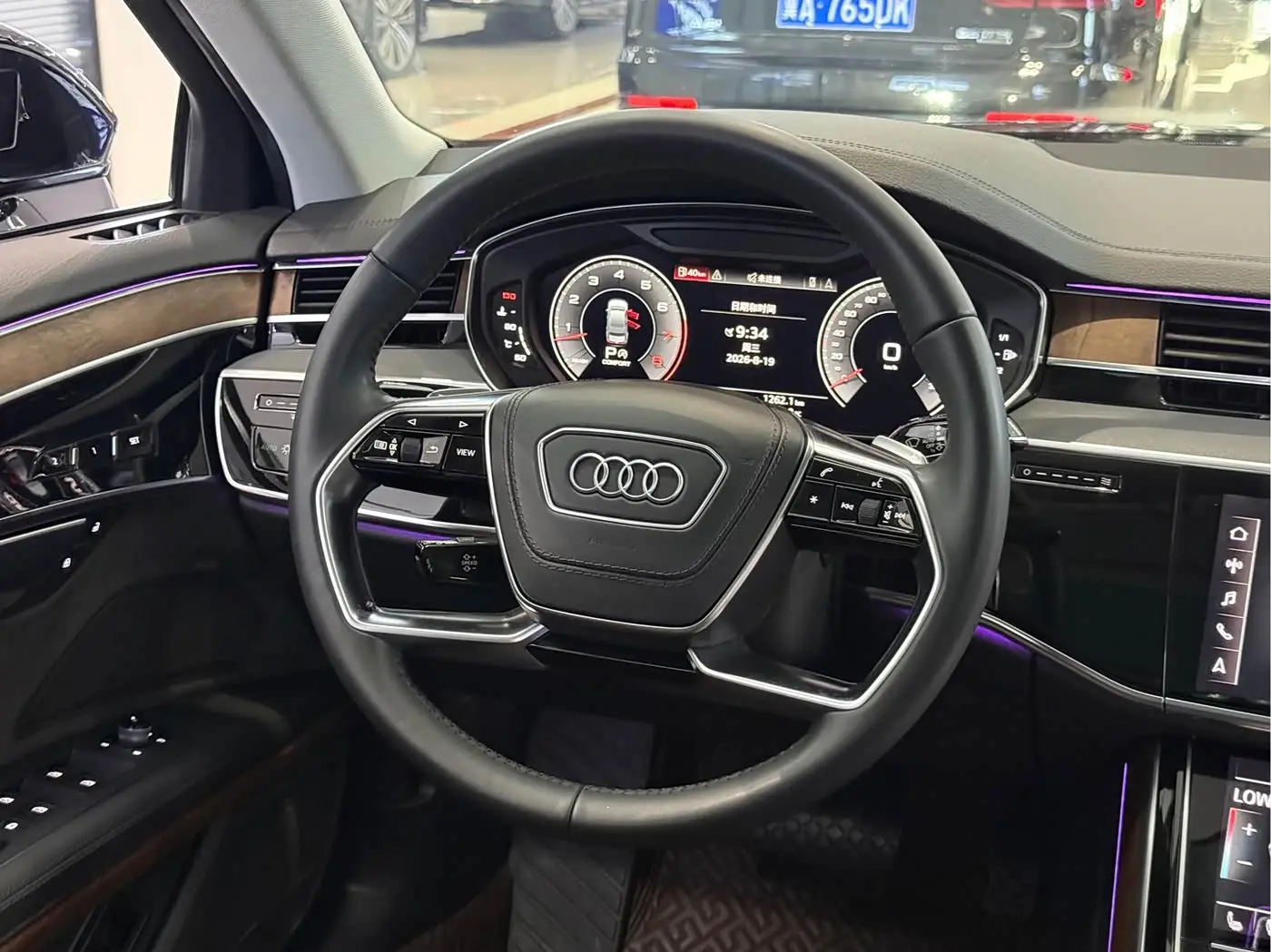 Audi A8 2018 — Фото 5/18
