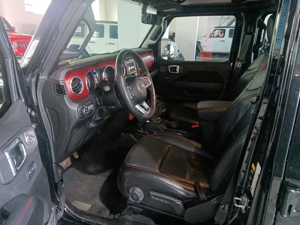 Jeep Wrangler 2022 — Фото 12/20