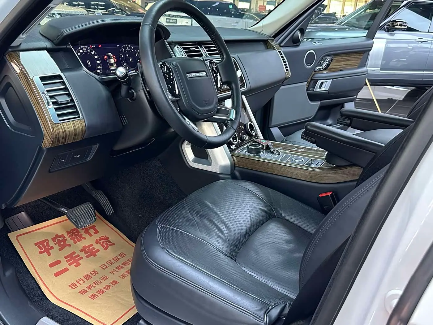 Land Rover Range Rover 2018 — Фото 10/18