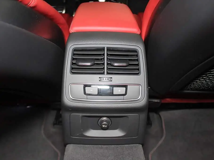 Audi S4 2024 — Photo 10/12