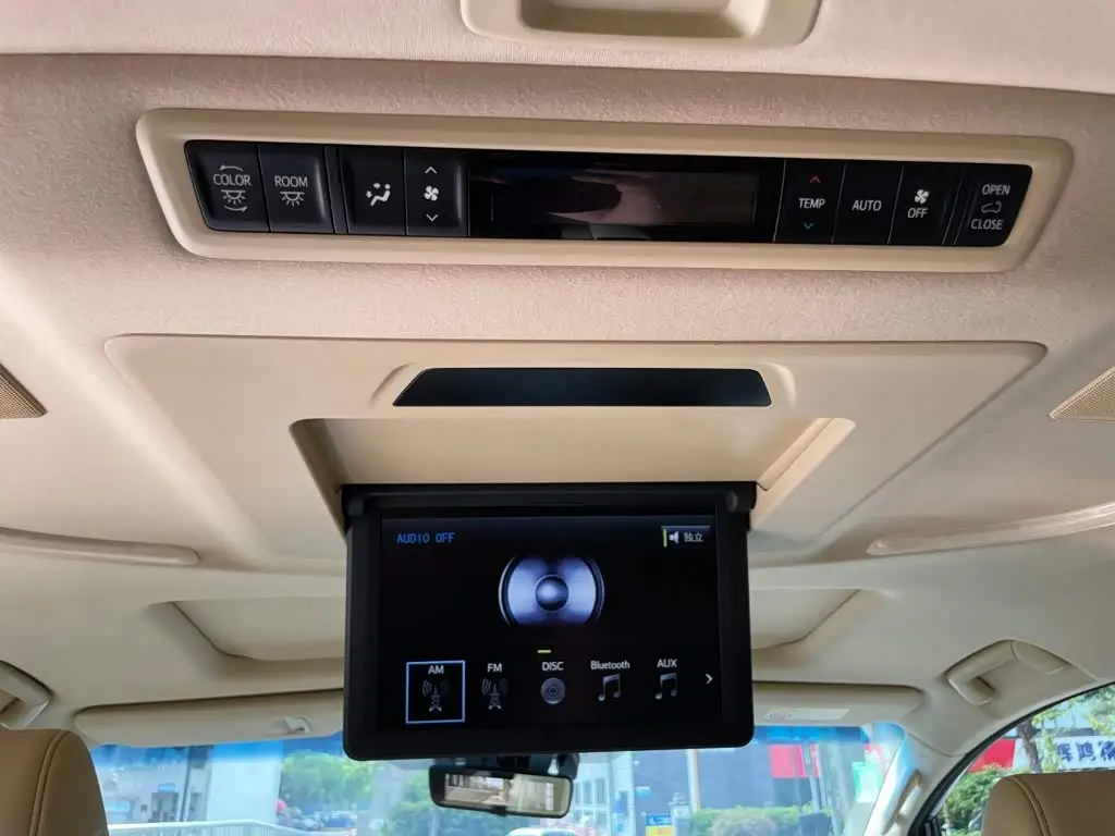 Toyota Alphard 2019 — Photo 16/20
