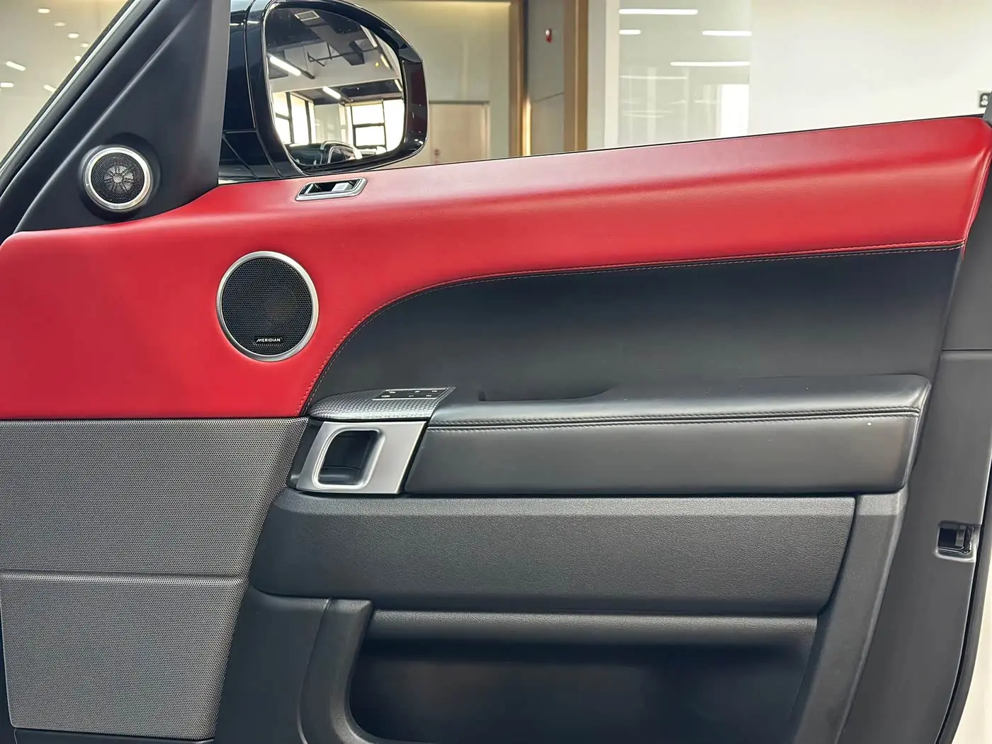 Land Rover Range Rover Sport 2020 — Photo 9/20