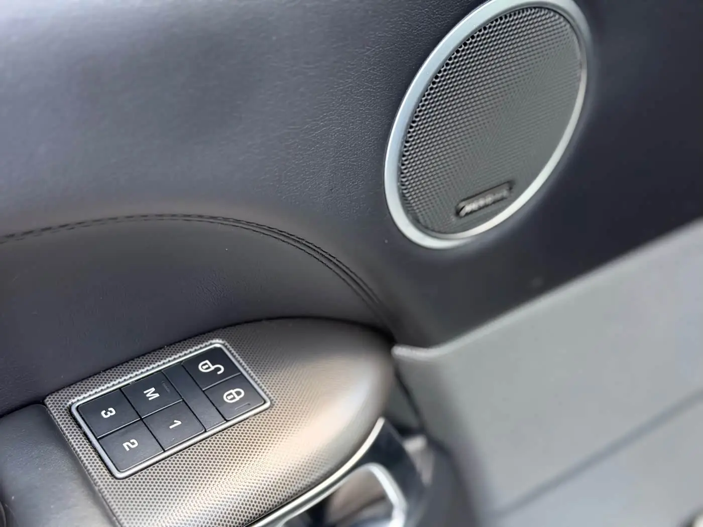 Land Rover Range Rover Sport 2015 — Photo 20/20