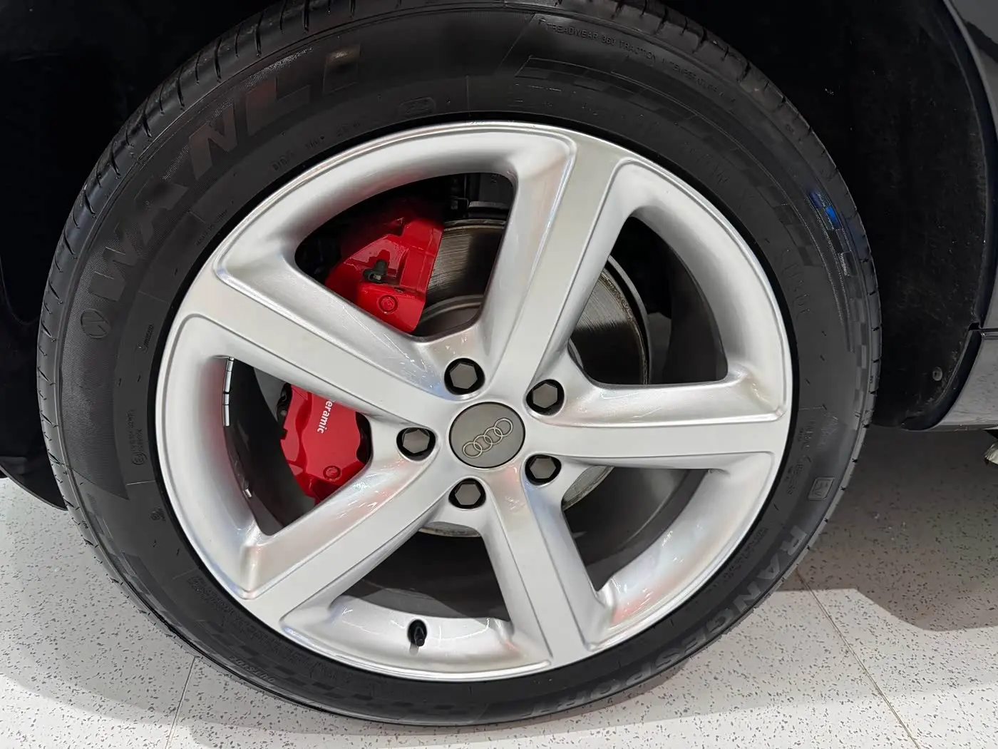 Audi Q7 2014 — ფოტო 14/18