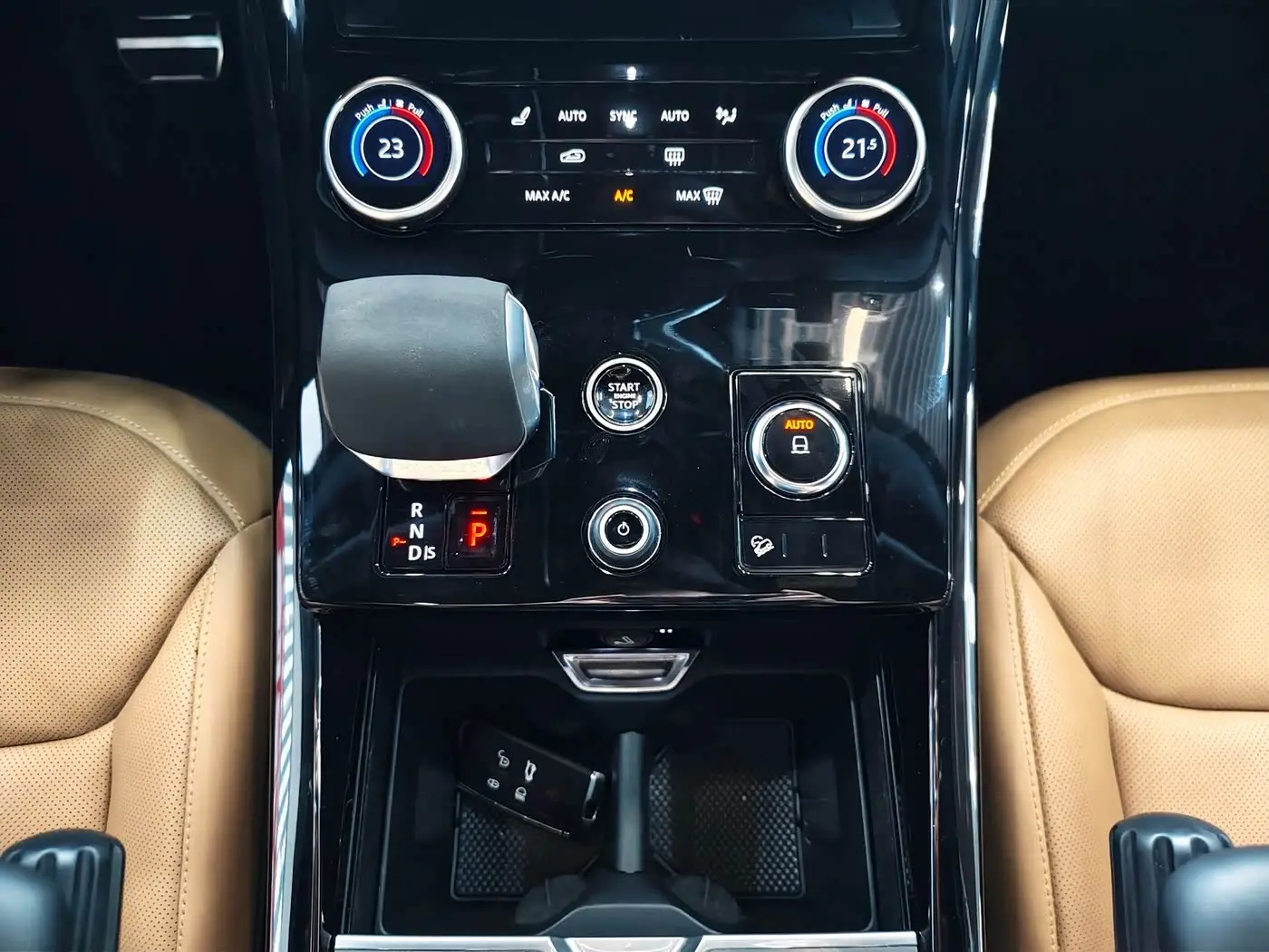 Land Rover Range Rover Sport 2023 — Photo 20/20