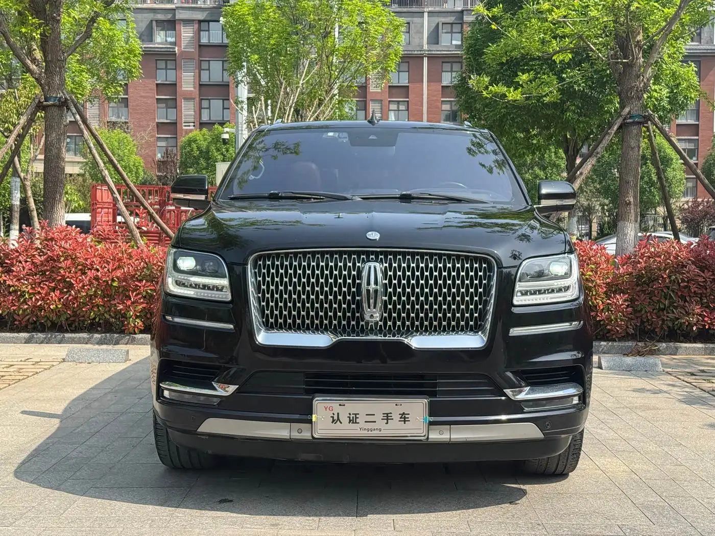 Lincoln Navigator 2020 — Şəkil 2/11