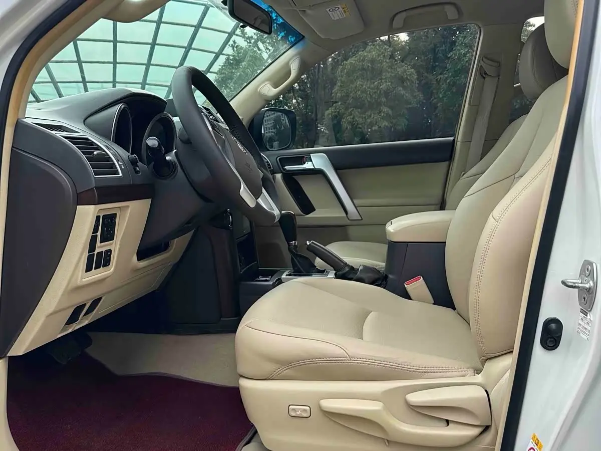 Toyota Prado 2017 — Photo 9/14