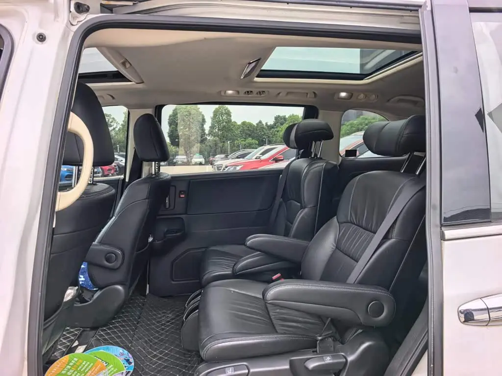 Honda Odyssey 2018 — Photo 11/16