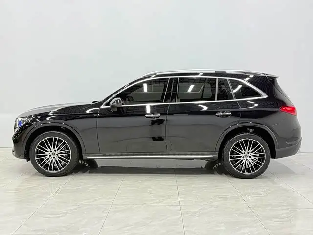 Mercedes-Benz GLC 2025 — Photo 2/12