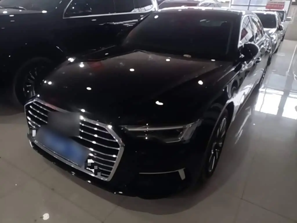 Audi A6L 2021 — Фото 2/20