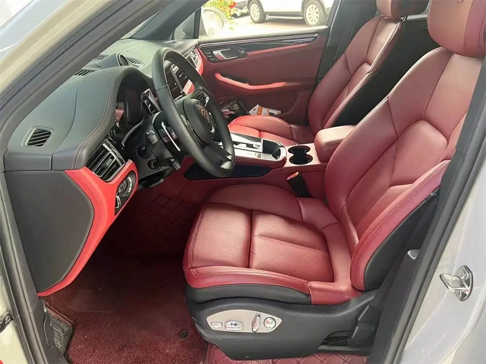 Porsche Macan 2022 — Photo 6/9