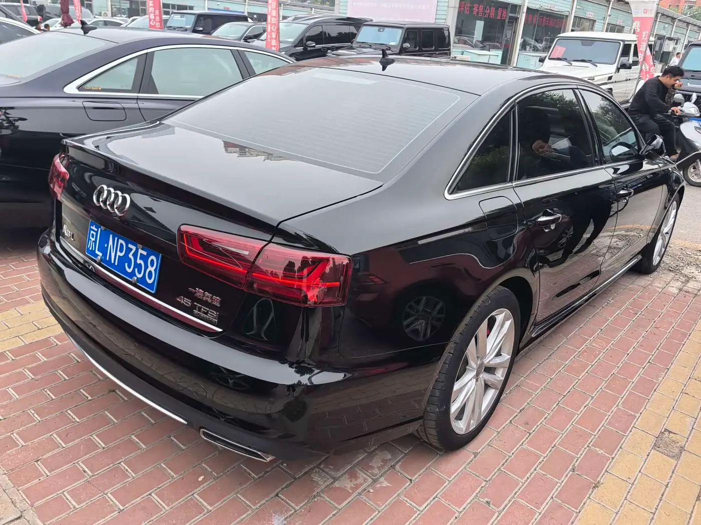 Audi A6L 2017 — Photo 6/14