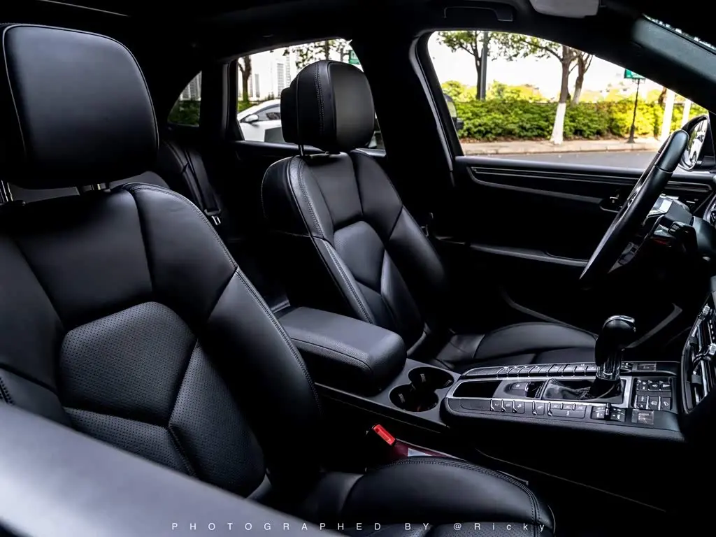 Porsche Macan 2020 — Photo 8/10