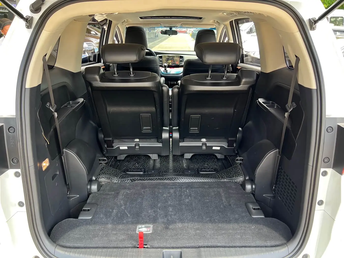 Honda Odyssey 2018 — Фото 11/16