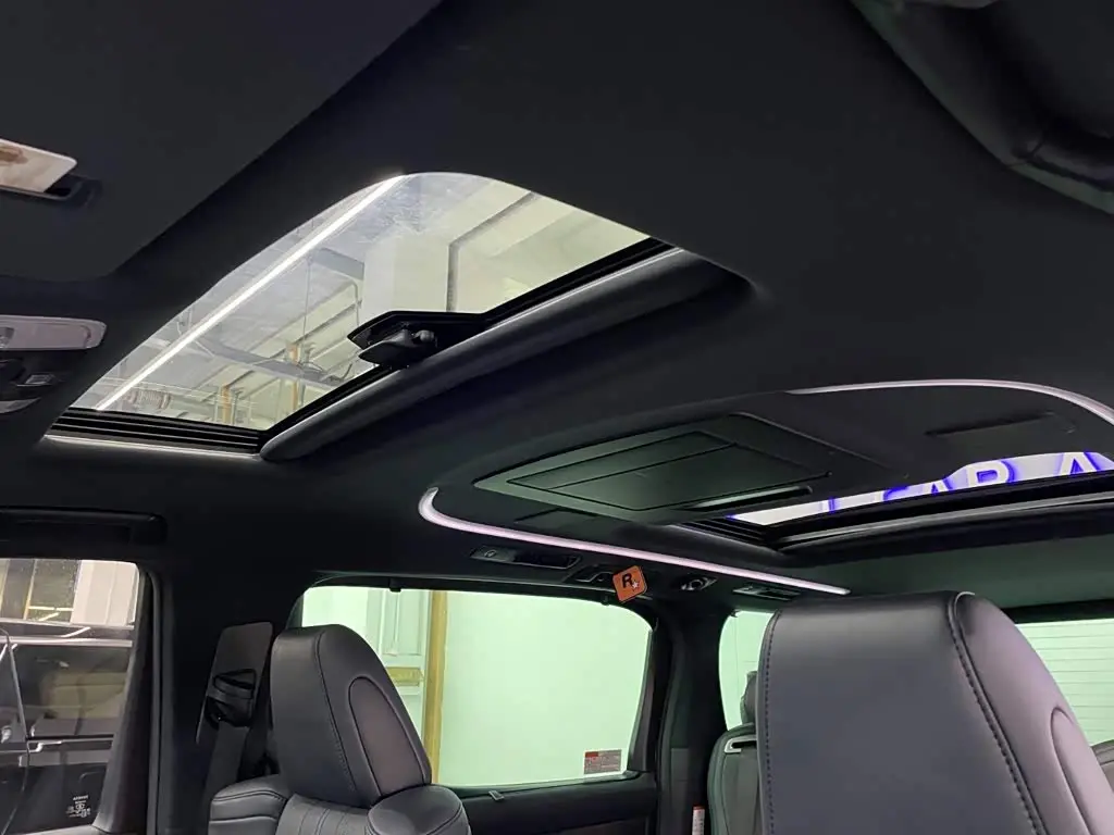 Toyota Vellfire 2022 — Photo 13/16