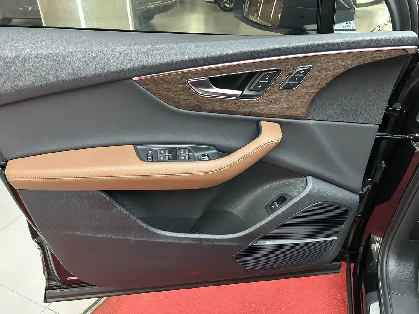 Audi Q7 2024 — Photo 10/20