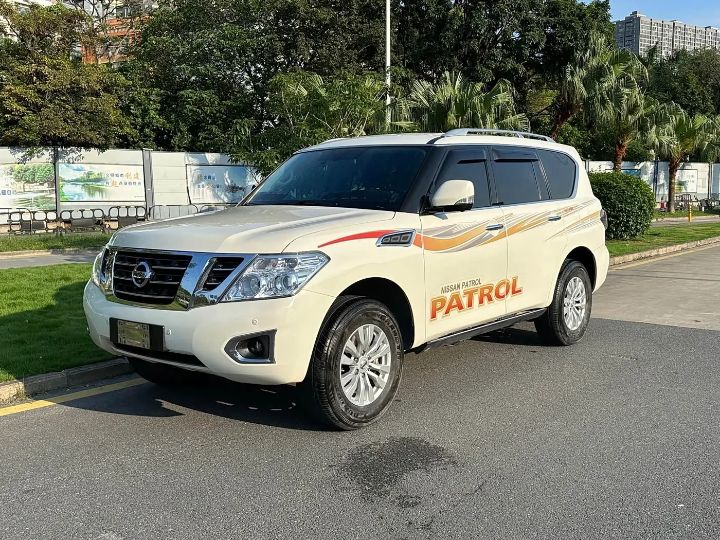 Nissan Patrol 2019 — Фото 1/19