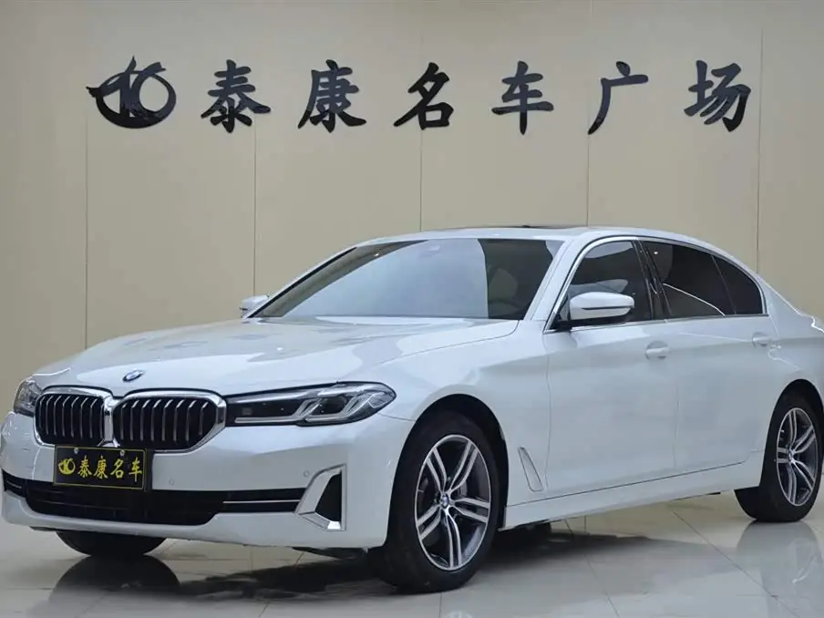 BMW 5 Series, 2022