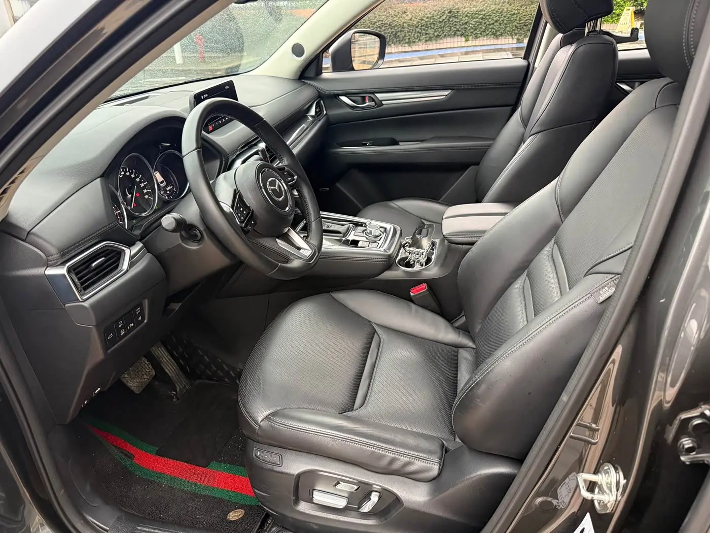 Mazda CX-8 2023 — Photo 9/20