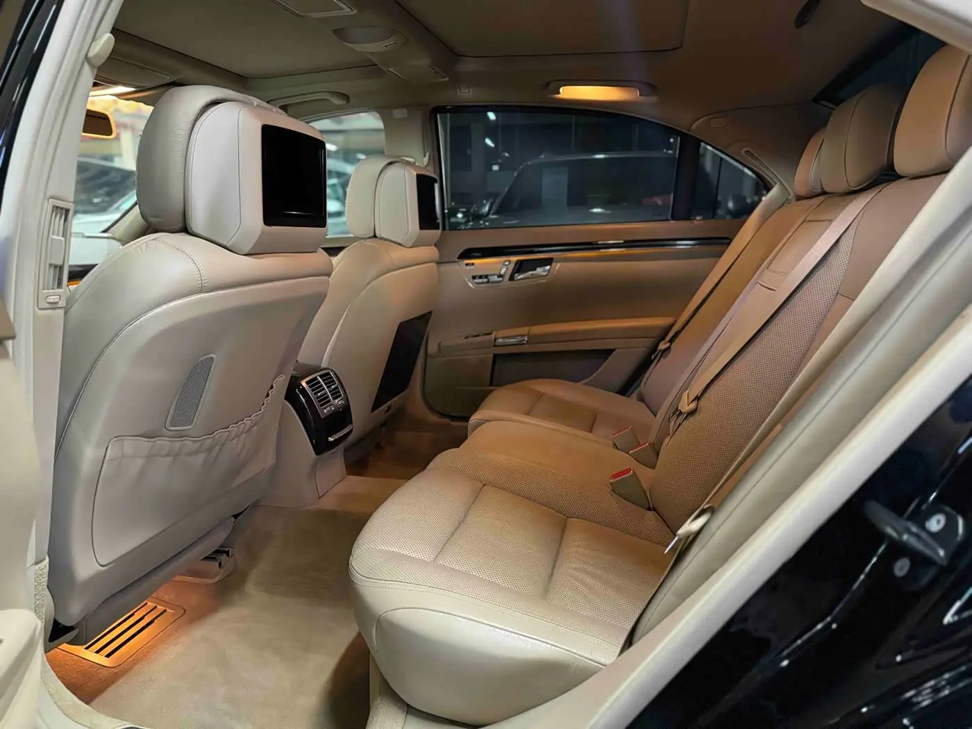 Mercedes-Benz S-Class 2013 — Photo 8/18