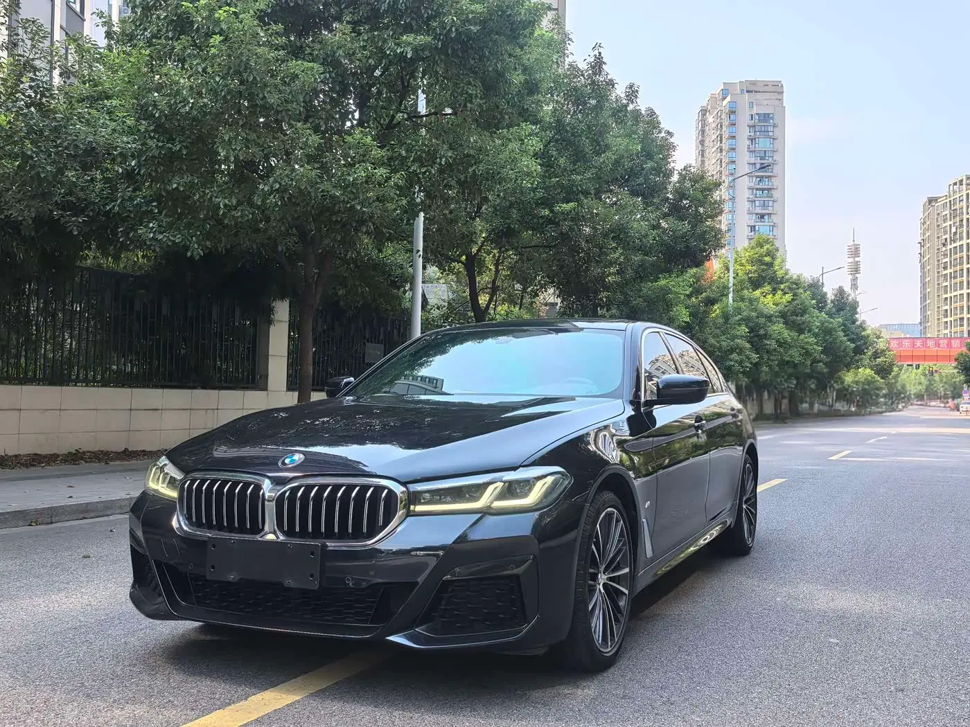 BMW 5 Series 2022 — Photo 1/18