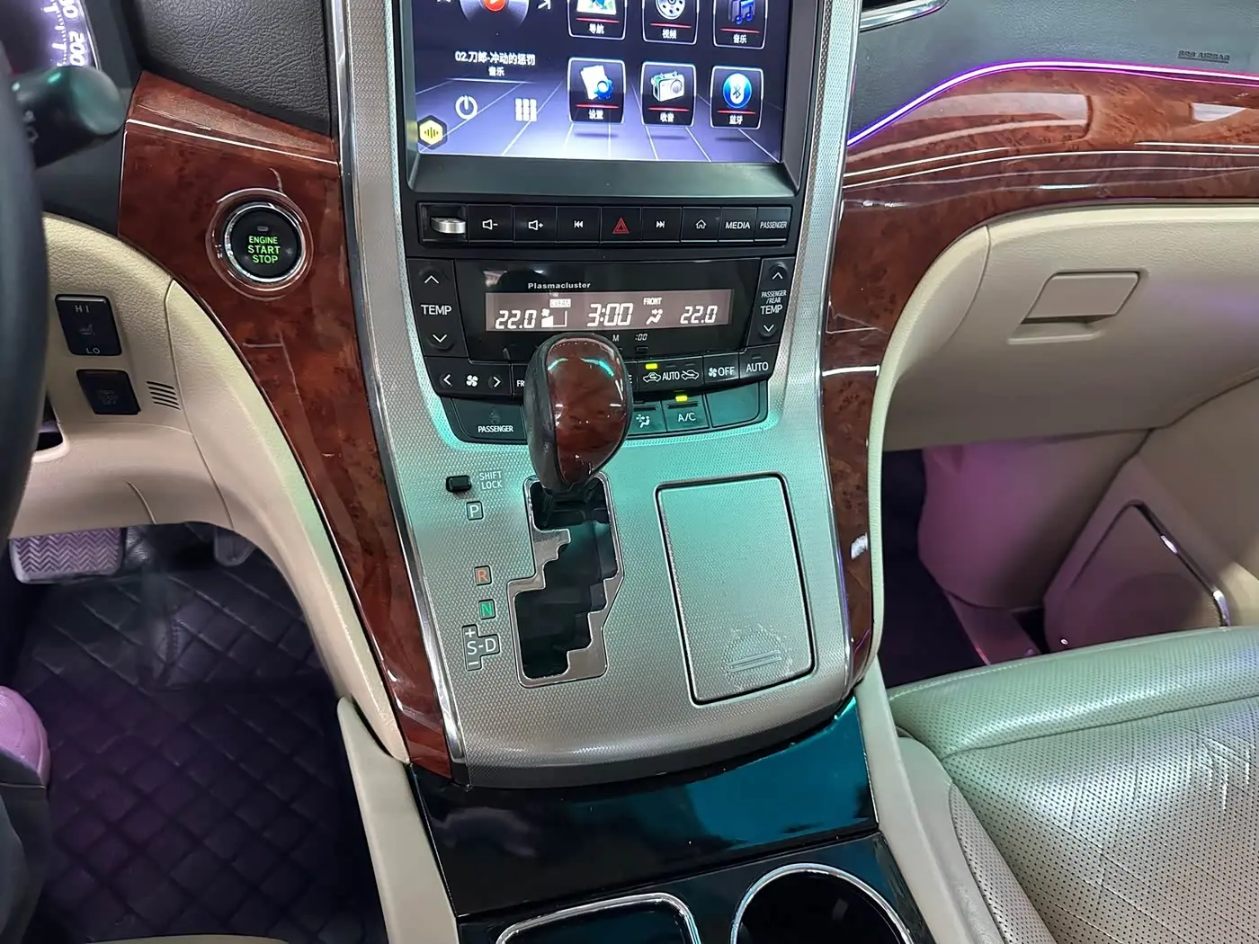 Toyota Alphard 2012 — Фото 18/20