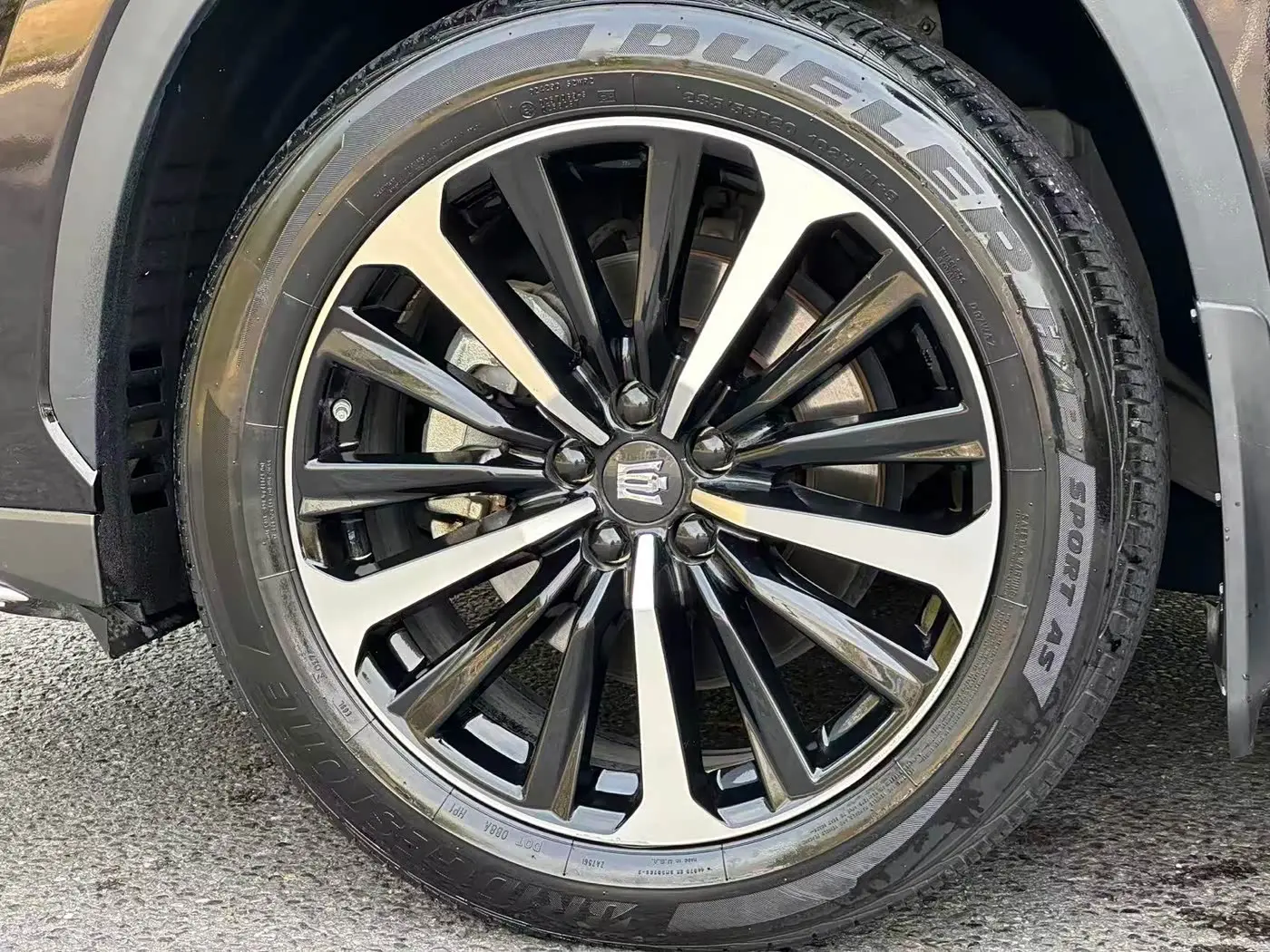 Toyota Crown Kluger 2022 — ფოტო 19/19
