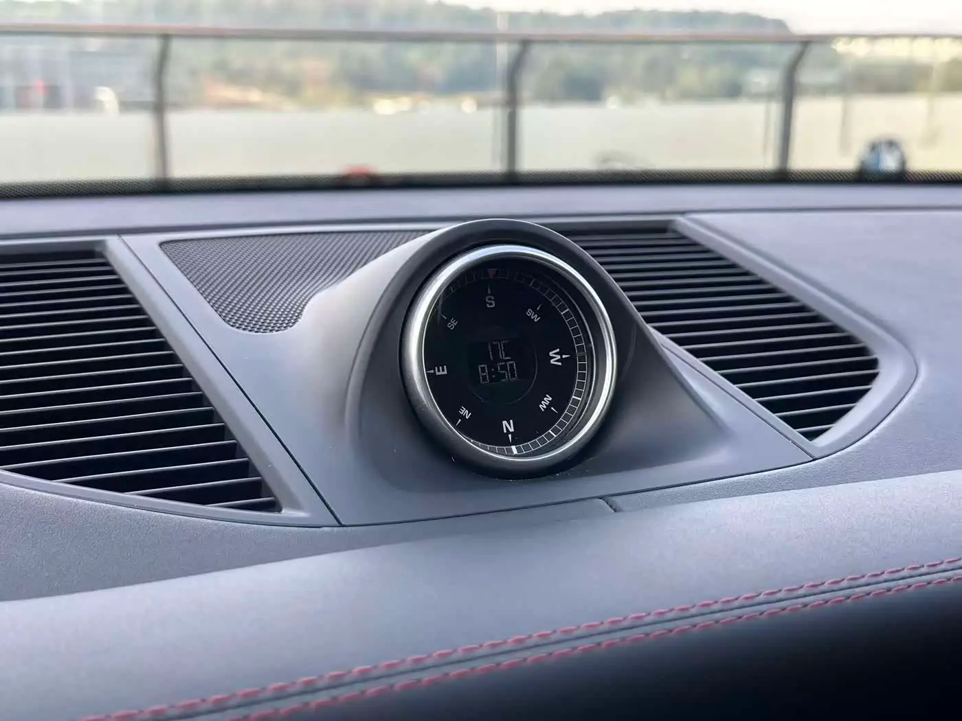 Porsche Macan 2022 — Фото 18/20
